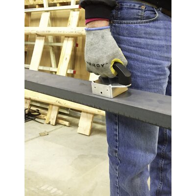 Lifting Magnet Handheld TMH 50kg in use