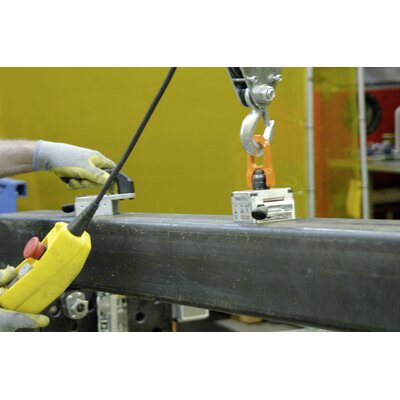 Lifting Magnet Permanent TML 100kg in use
