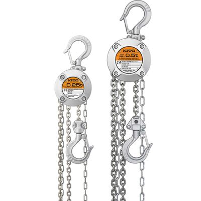 Reliable and durable manual chain hoist for lifting operations.