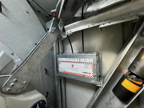 Evacuator Wind Turbine Escape Descent Device